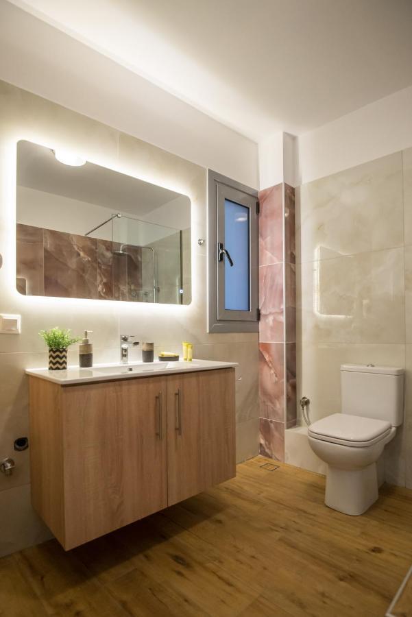 Luxury Apartment *